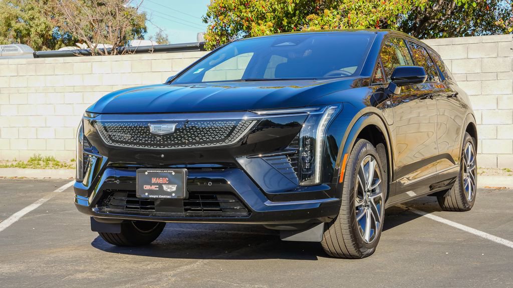 New 2026 Cadillac Optiq Sport 1 image 2