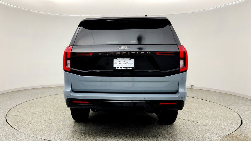 Used 2025 Ford Expedition Tremor AWD/4WD image 6