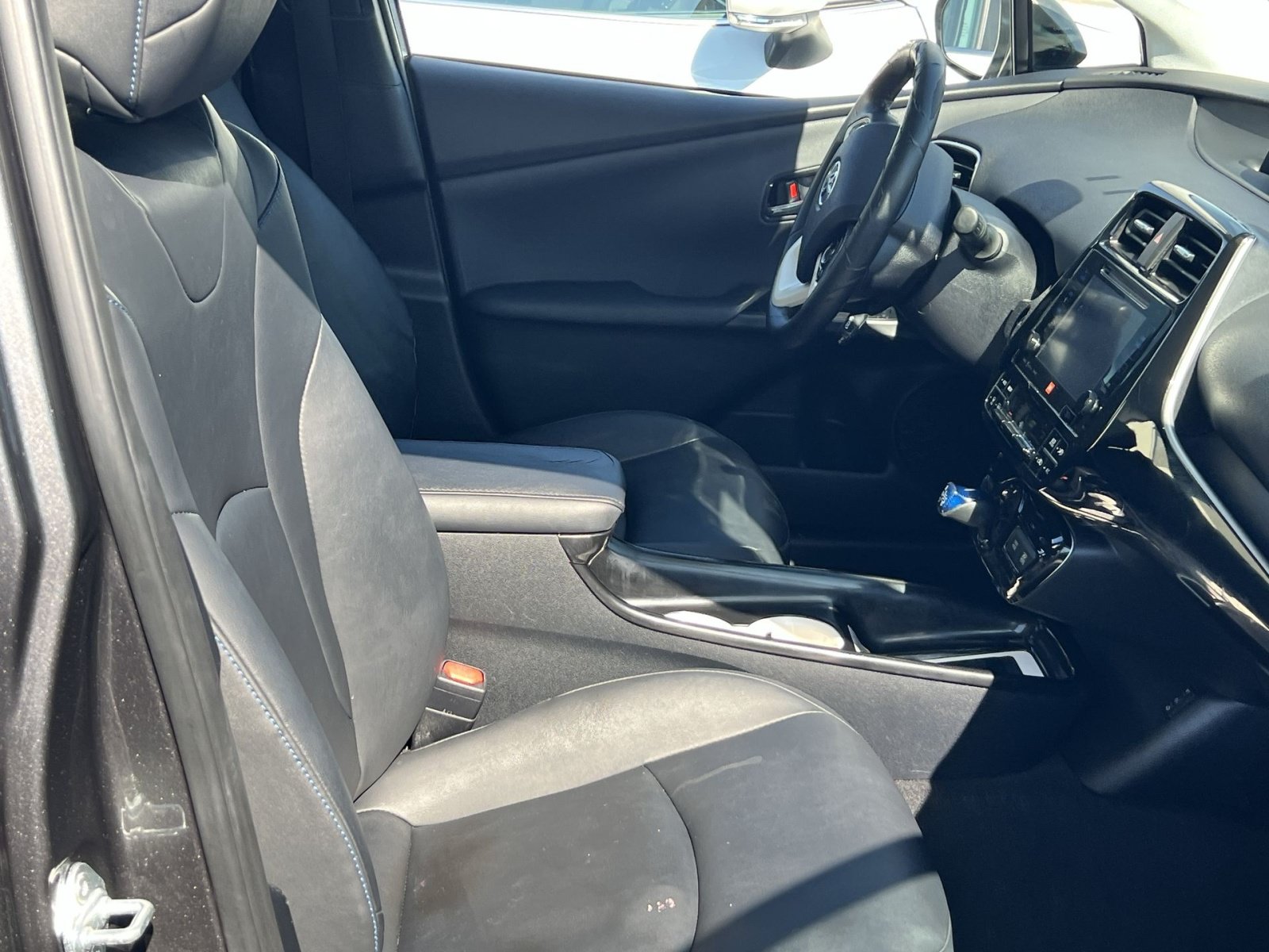 Used 2016 Toyota Prius Four Touring w/ Premium Convenience Package FWD image 22