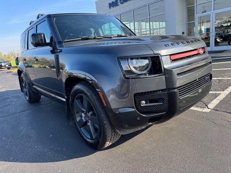Used 2023 Land Rover Defender 110 X-Dynamic SE image 2