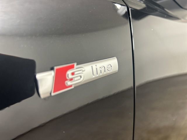 Certified 2025 Audi Q3 2.0T Premium w/ Convenience Package image 34