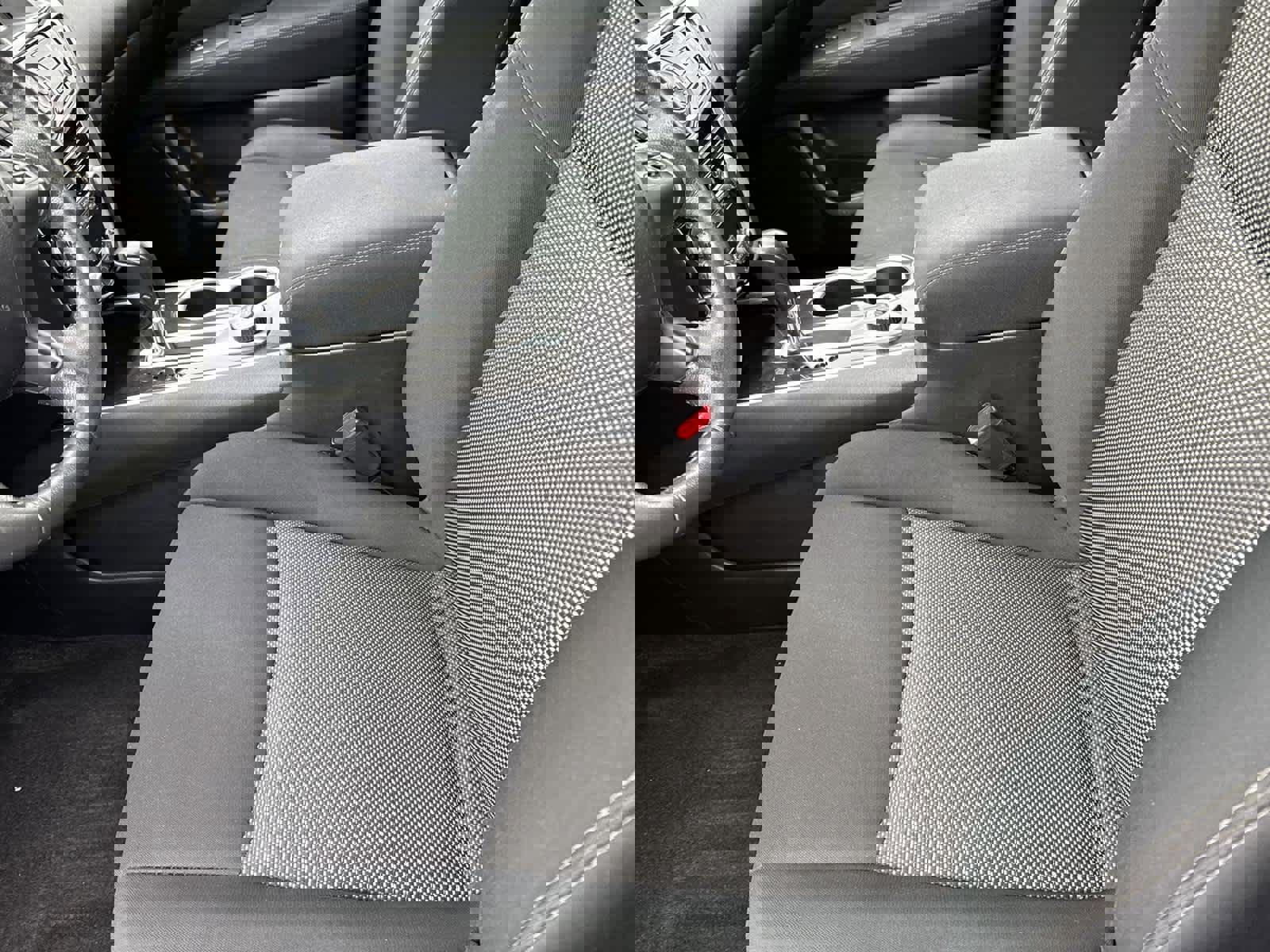 Used 2017 Nissan Pathfinder SV image 13