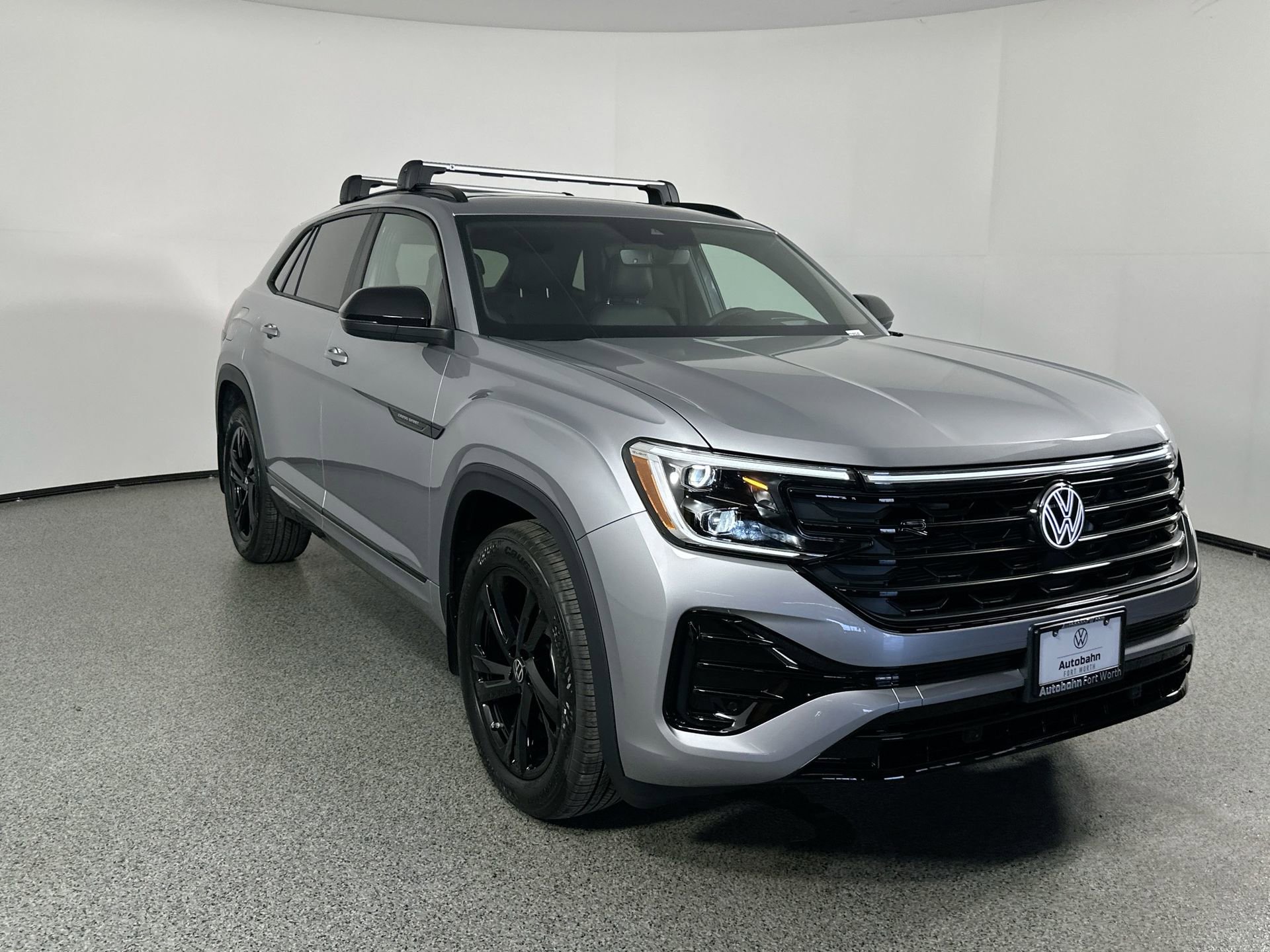 New 2026 Volkswagen Atlas Cross Sport SEL R-Line image 3