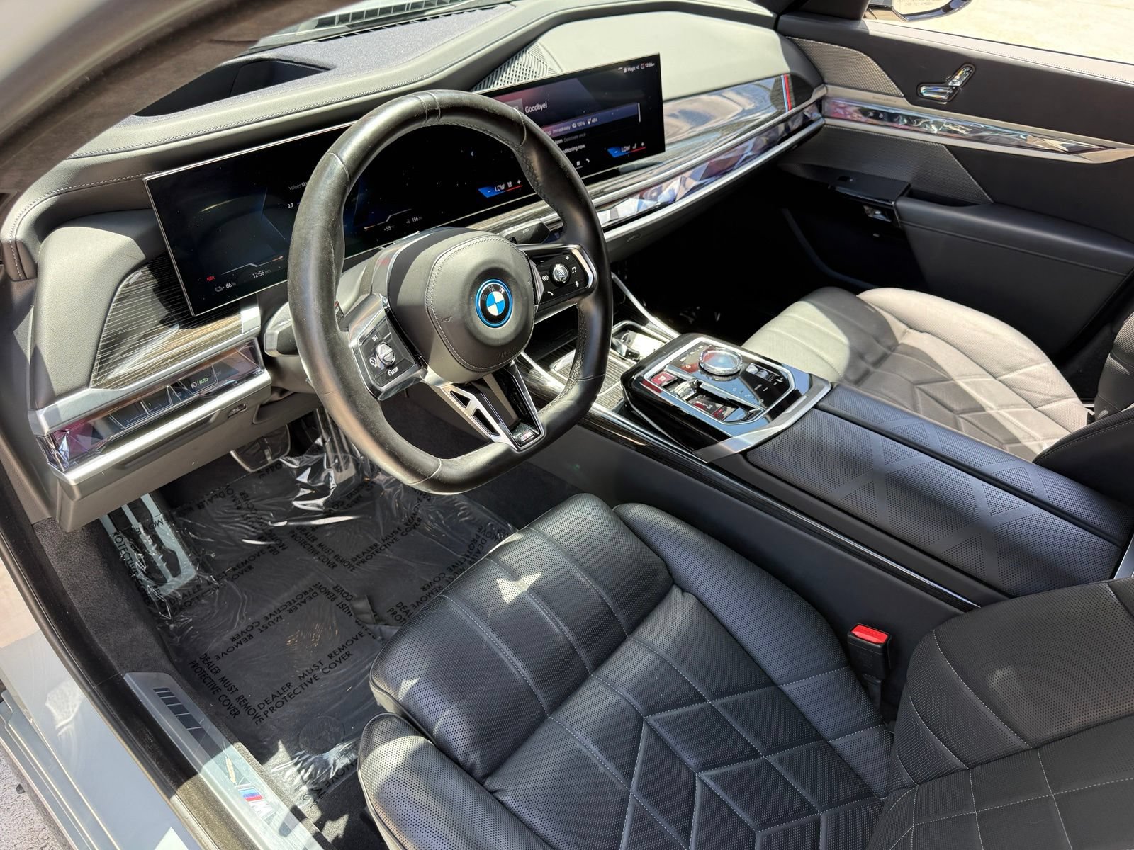 Used 2024 BMW i7 eDrive50 w/ M Sport Package RWD image 21