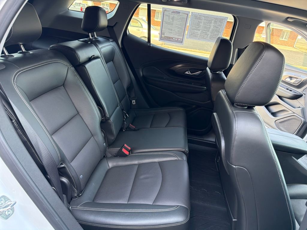 Used 2024 GMC Terrain SLT w/ Tech Package image 15