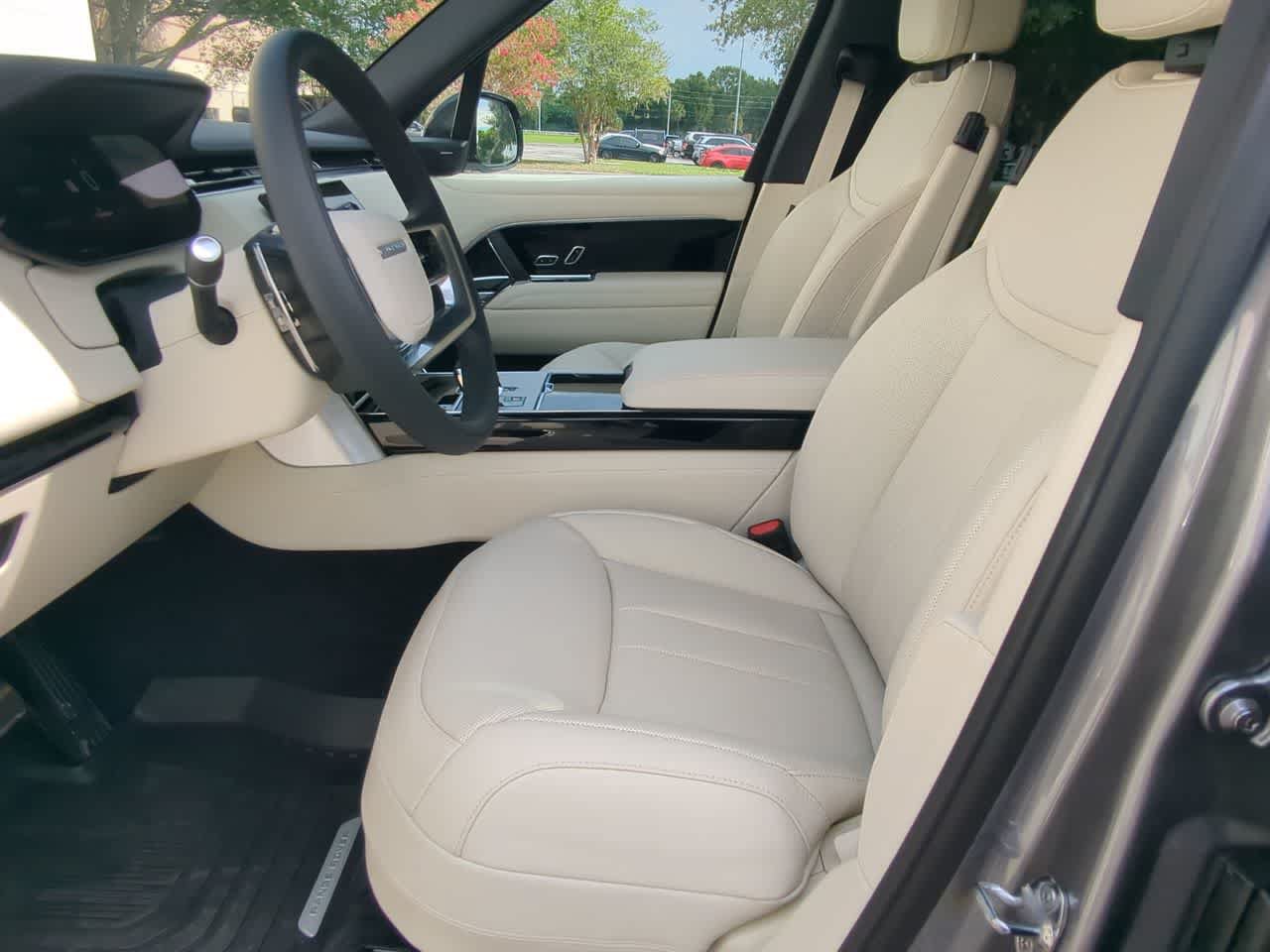New 2026 Land Rover Range Rover SE AWD/4WD image 17
