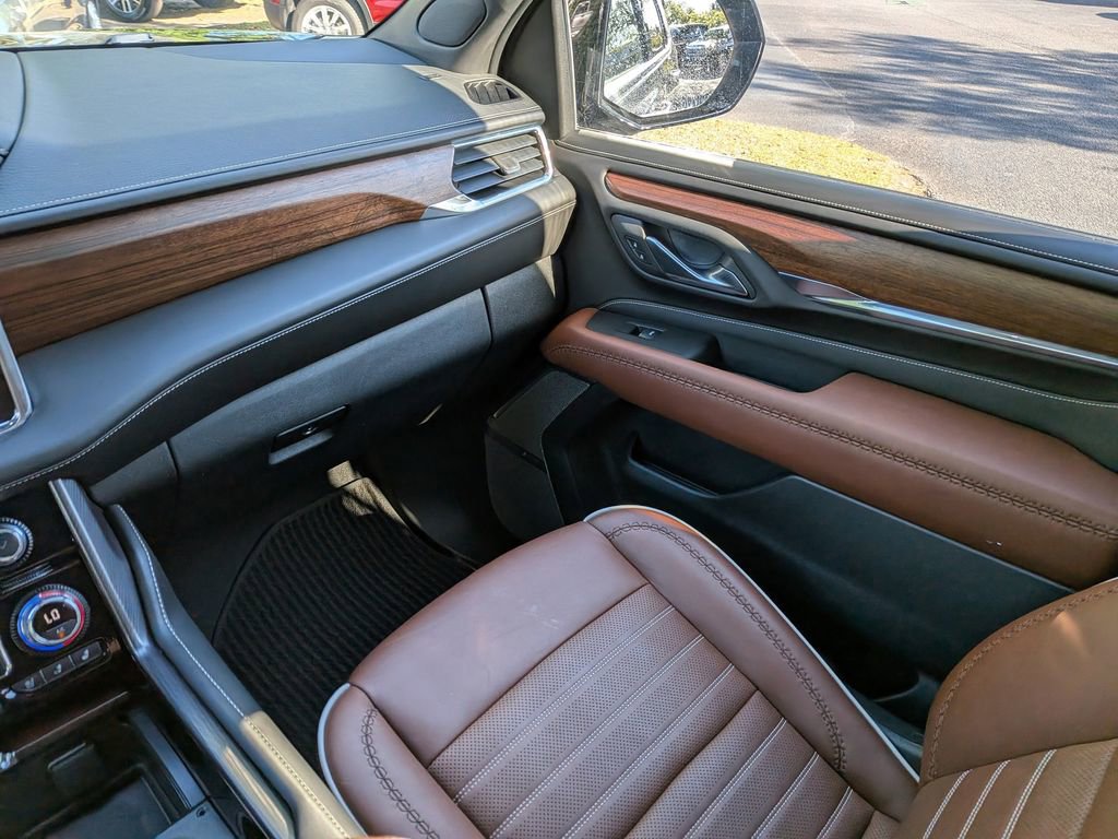 Used 2023 GMC Yukon Denali Ultimate image 18