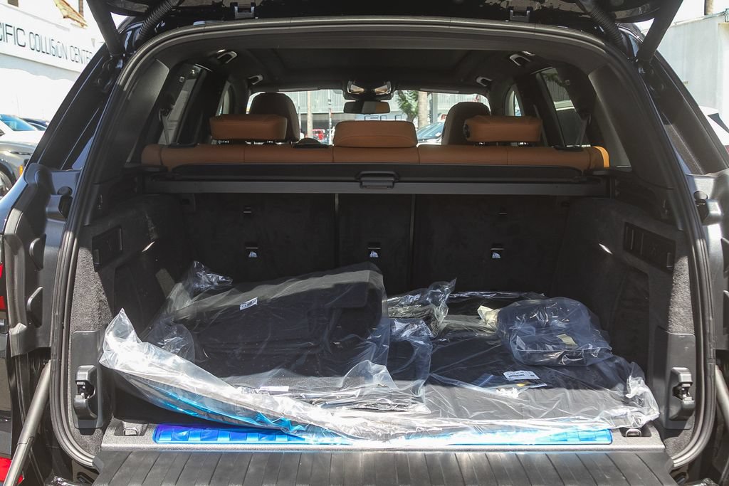 New 2026 BMW X5 xDrive50e w/ M Sport Package AWD/4WD image 21