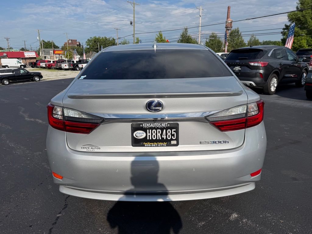 Used 2017 Lexus ES 300h w/ Navigation System Package FWD image 6