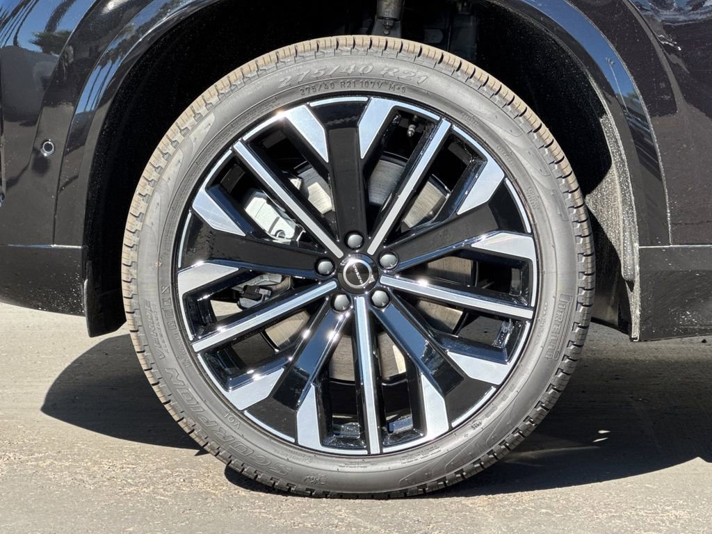 New 2026 Volvo XC90 T8 Plus w/ Protection Package Premier image 26