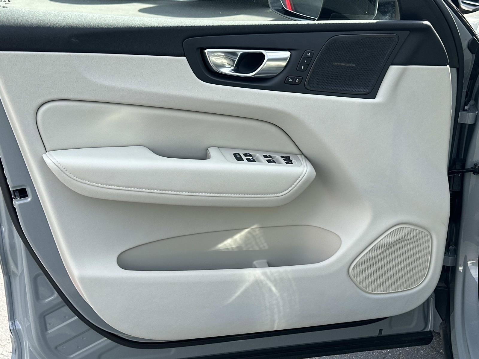 Certified 2026 Volvo XC60 B5 Ultra w/ Protection Package Premier image 15