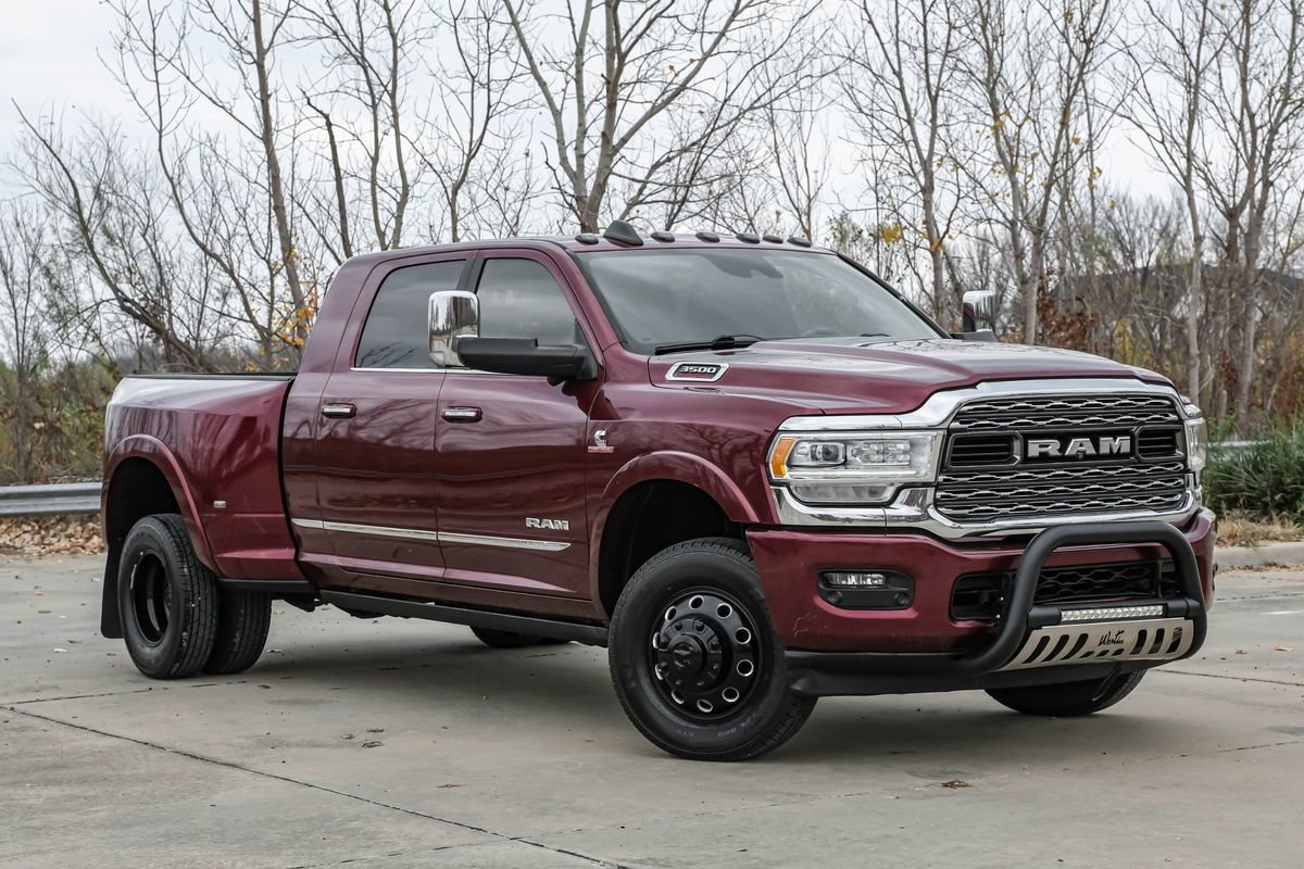 Used 2019 RAM 3500 Limited image 9