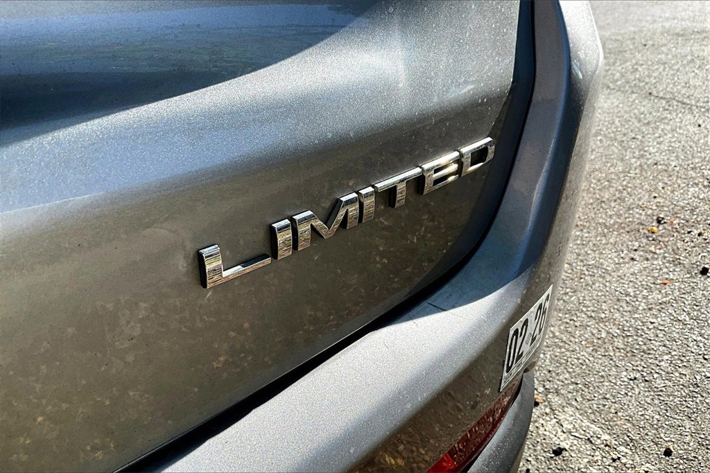 Used 2020 Jeep Compass Limited image 34