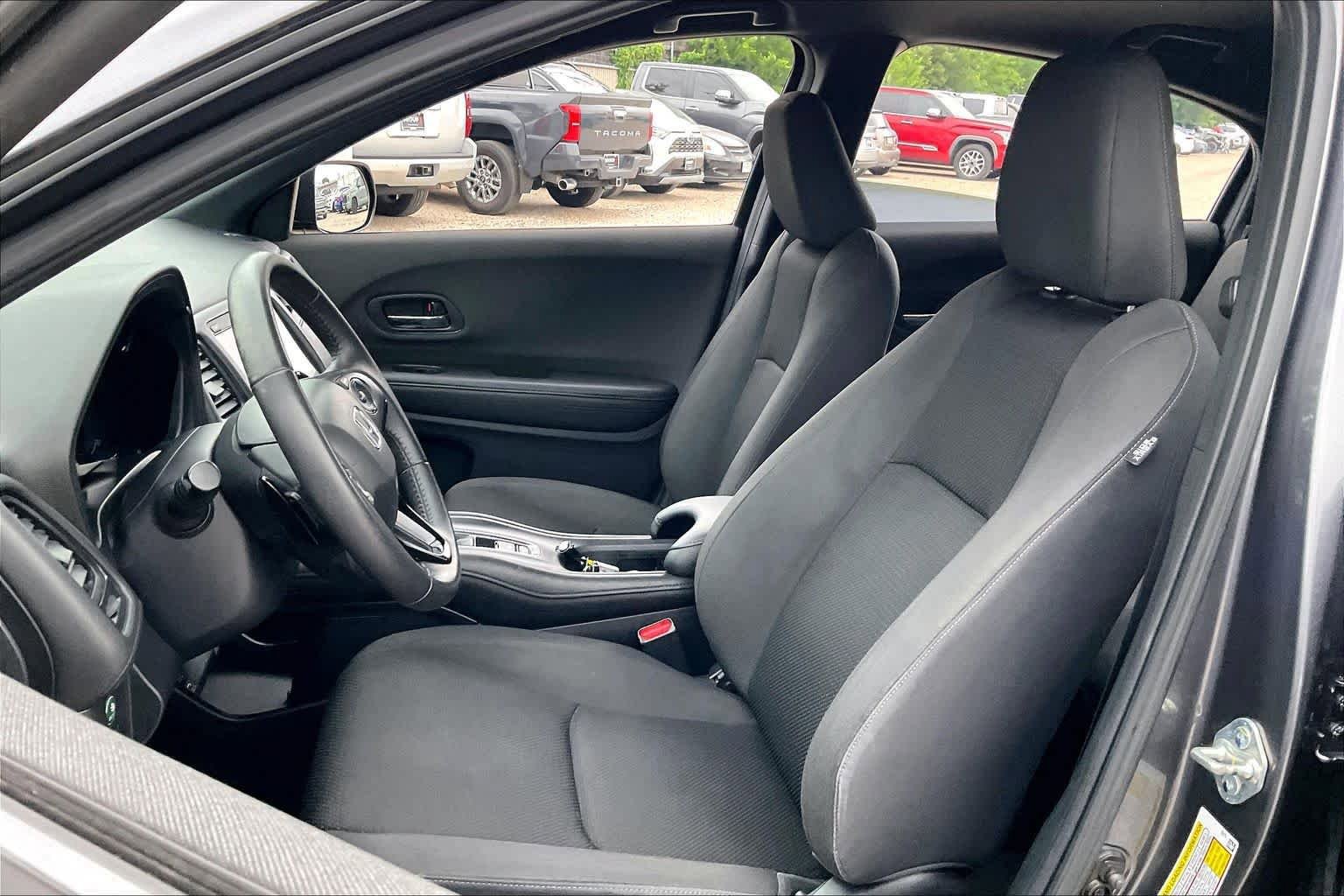 Used 2020 Honda HR-V Sport image 8