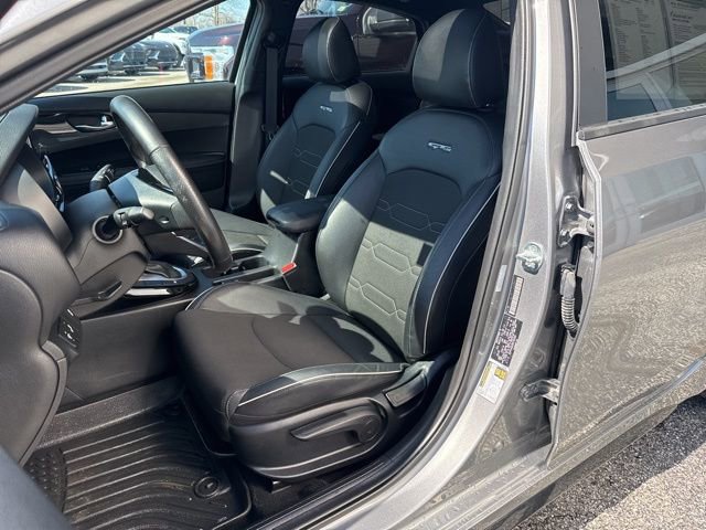 Used 2024 Kia Forte GT-Line w/ GT-Line Premium Package image 13
