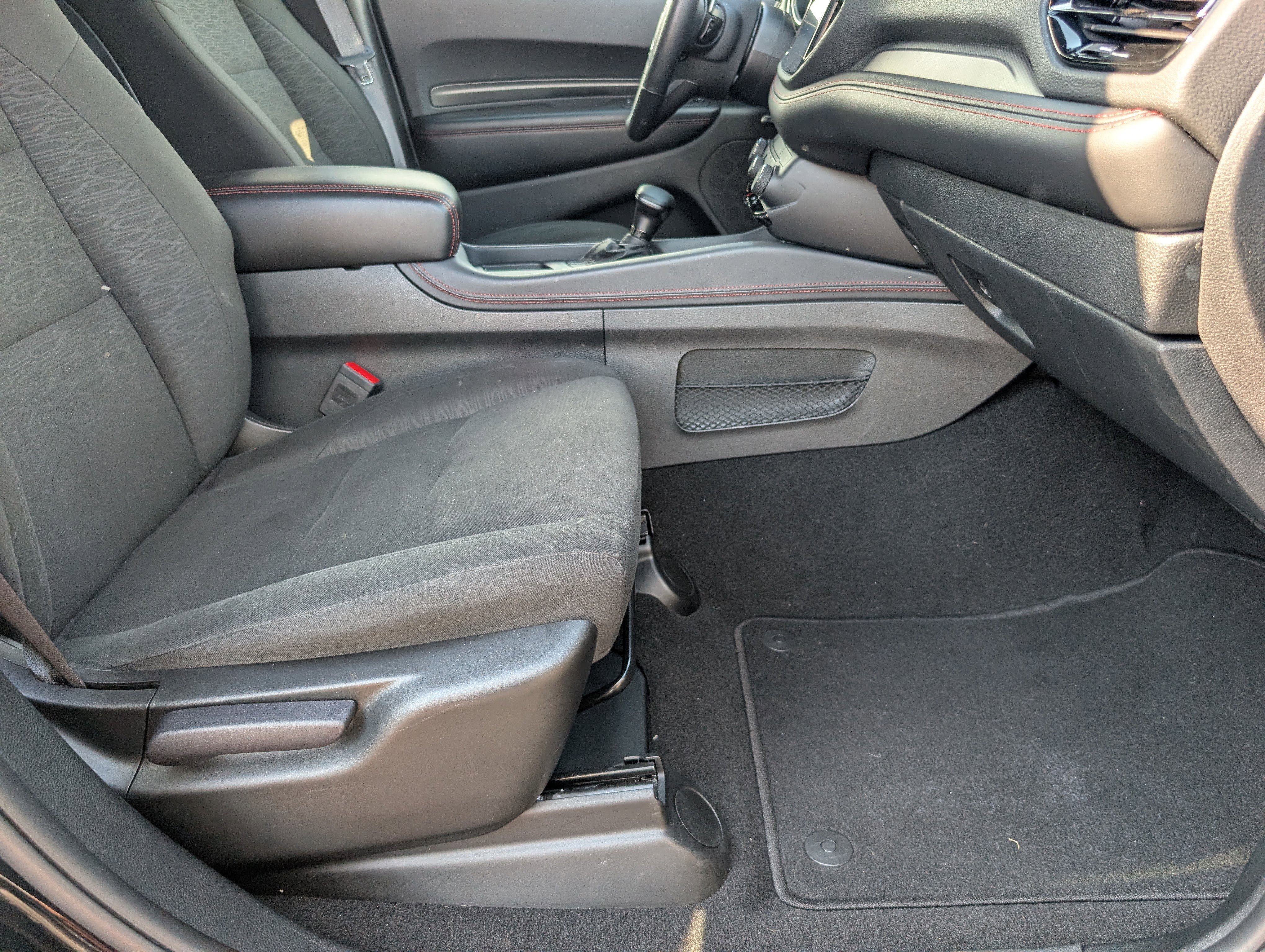Used 2025 Dodge Durango GT AWD/4WD image 28