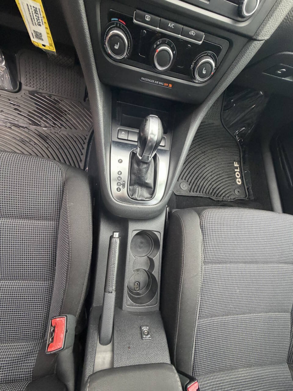 Used 2014 Volkswagen Golf 4-Door FWD image 35