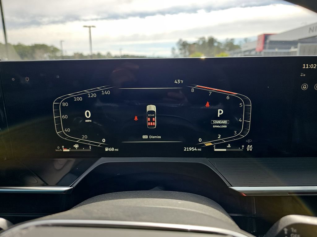 Used 2025 INFINITI QX80 Sensory image 24