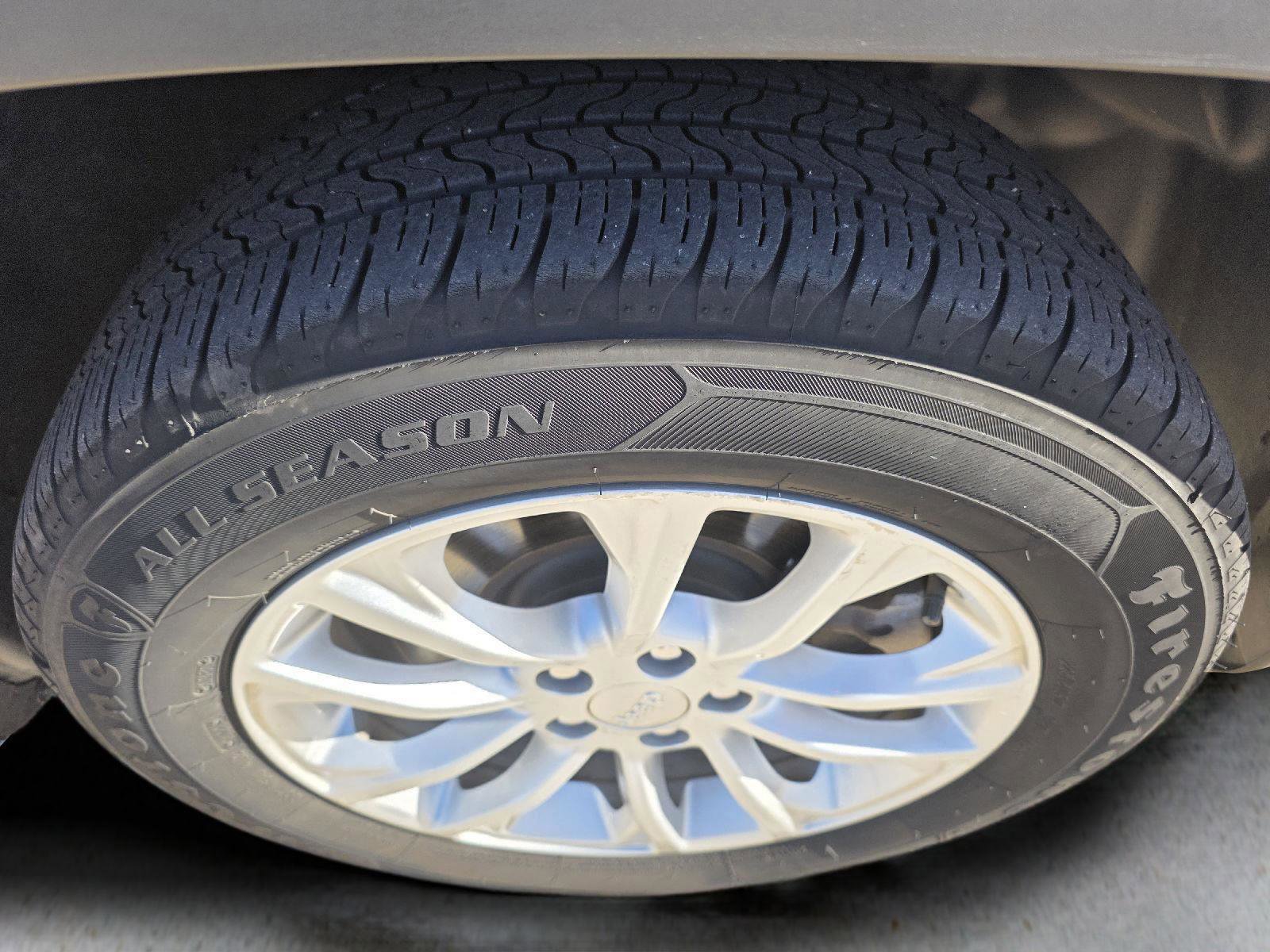 Used 2020 Jeep Cherokee Latitude w/ Cold Weather Group image 31