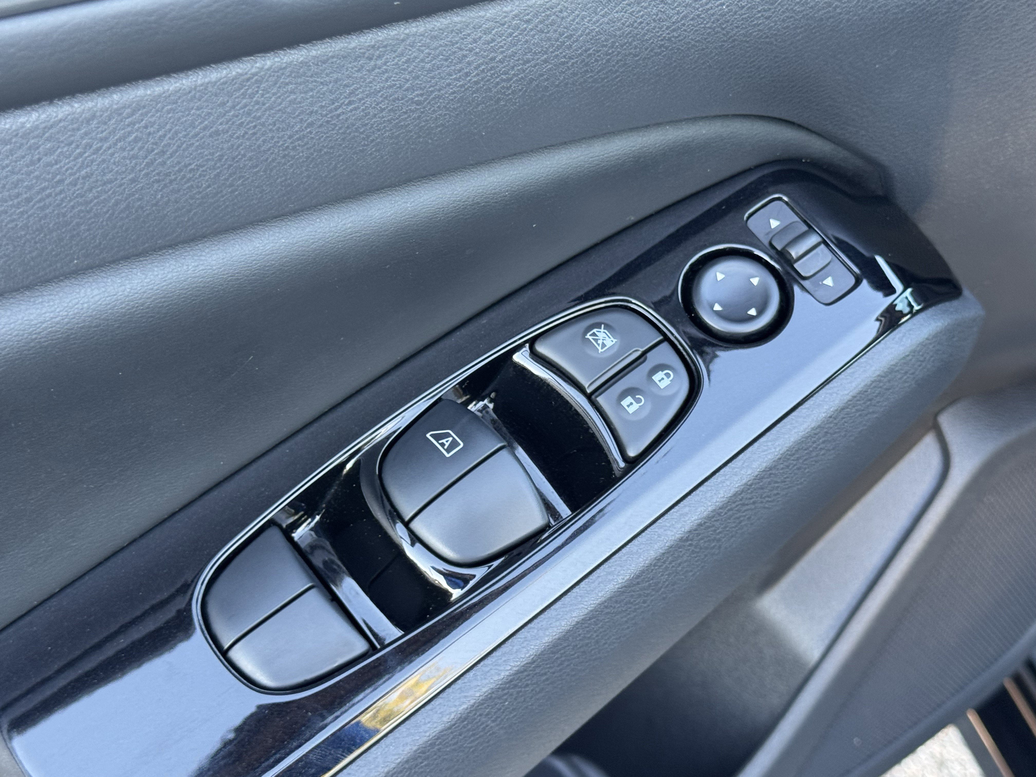 Used 2025 Nissan Altima 2.5 SL image 24