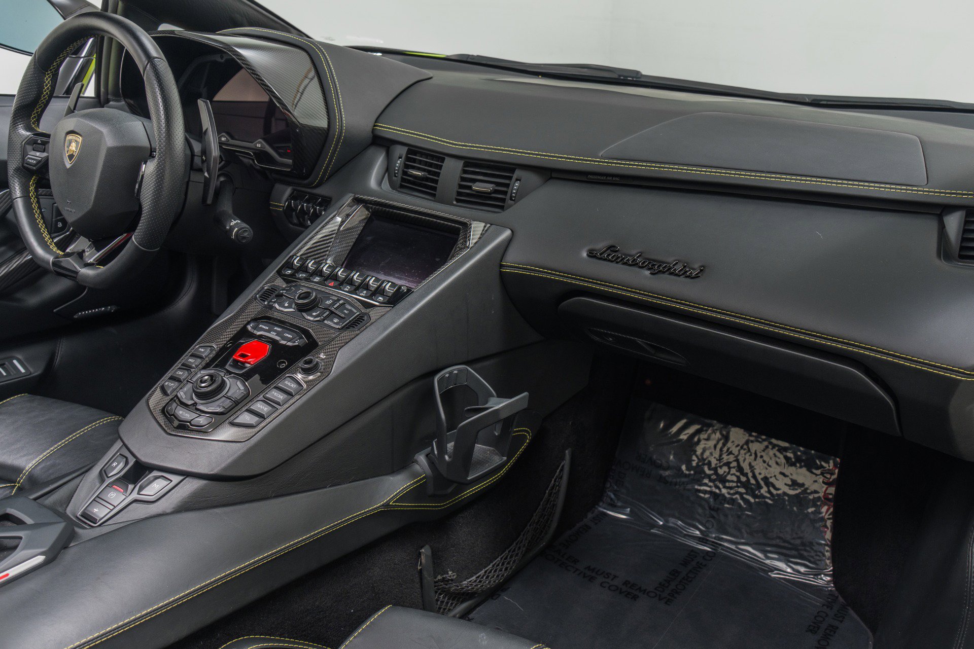 Used 2019 Lamborghini Aventador S image 14