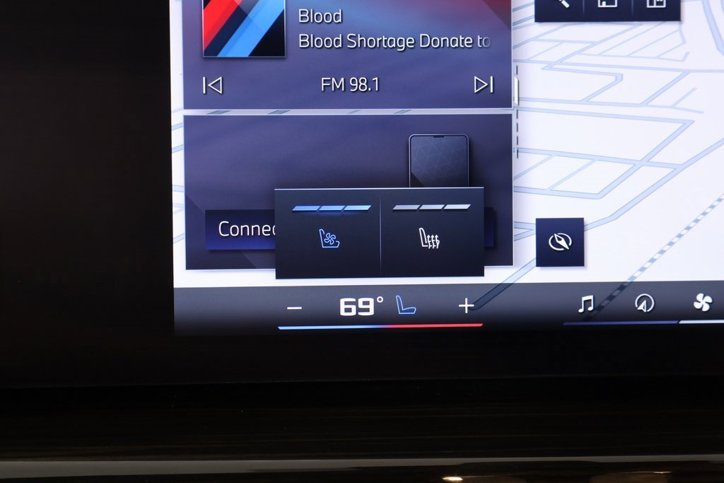 Used 2024 BMW X6 M60i image 8