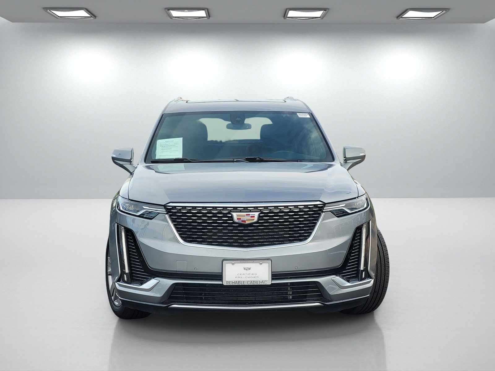 Certified 2025 Cadillac XT6 Premium Luxury FWD image 2