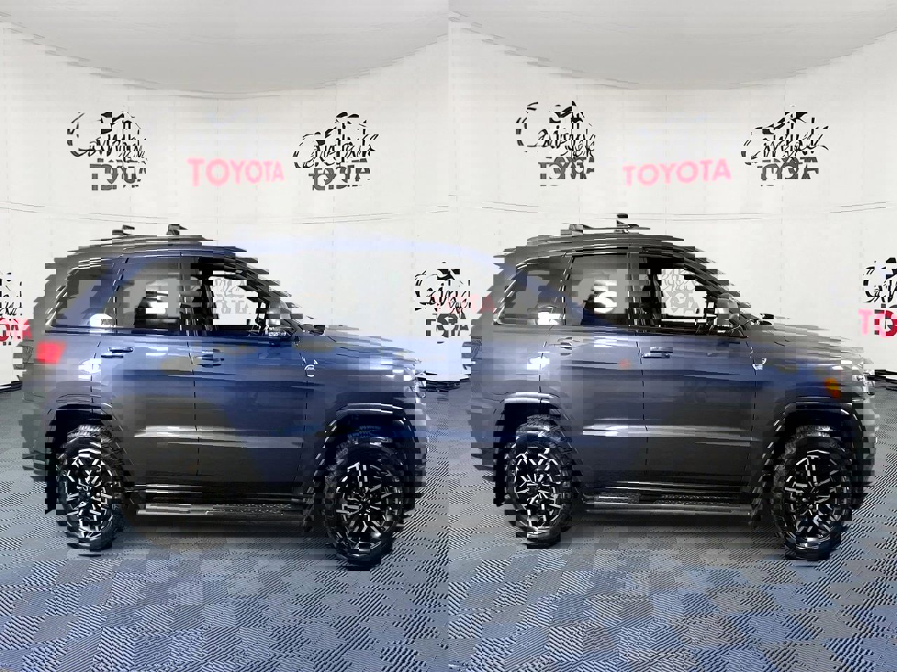 Used 2020 Jeep Grand Cherokee Trailhawk w/ Interior Metal Package image 8