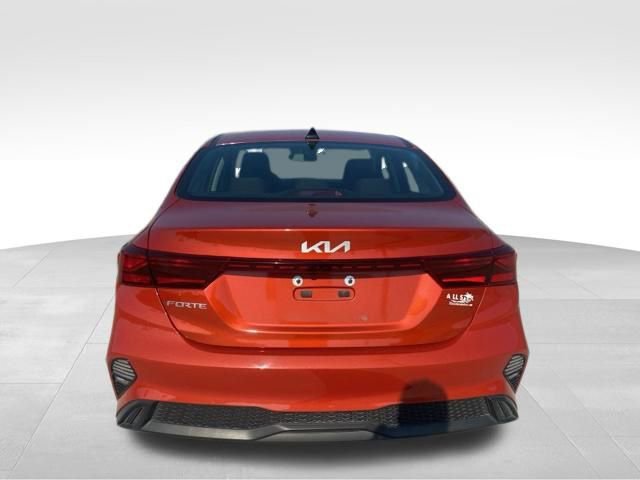 Used 2023 Kia Forte LXS image 8