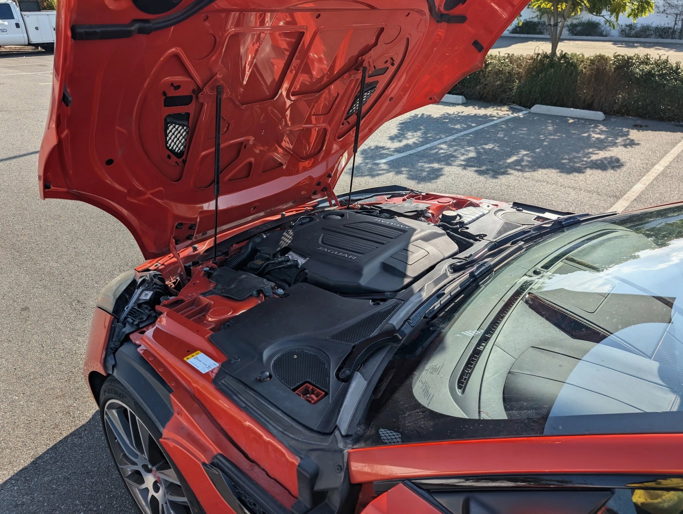 Used 2016 Jaguar F-TYPE R image 51