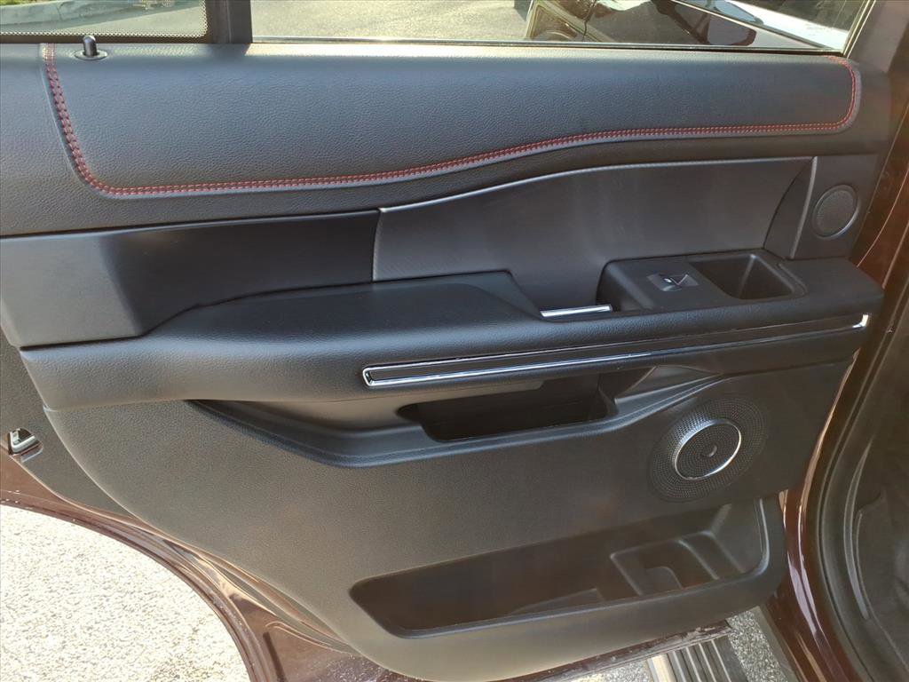 Used 2021 Ford Expedition Limited image 21