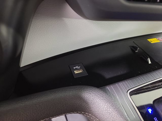 New 2026 Toyota Sienna XLE FWD image 27