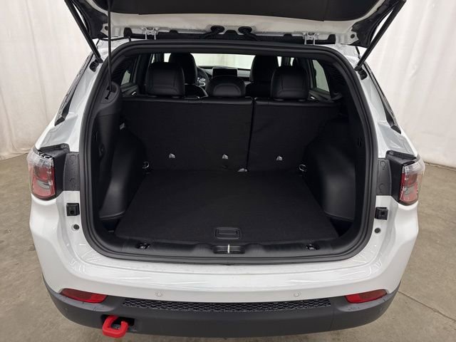 New 2026 Jeep Compass Trailhawk image 28