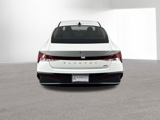 Used 2025 Hyundai Elantra Hybrid FWD image 40
