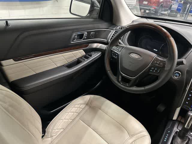 Used 2017 Ford Explorer Platinum AWD/4WD image 12