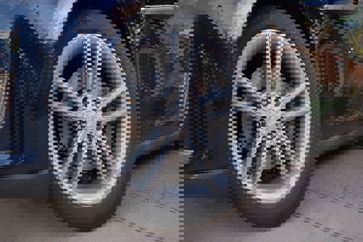 Used 2014 Tesla Model S 85 image 31