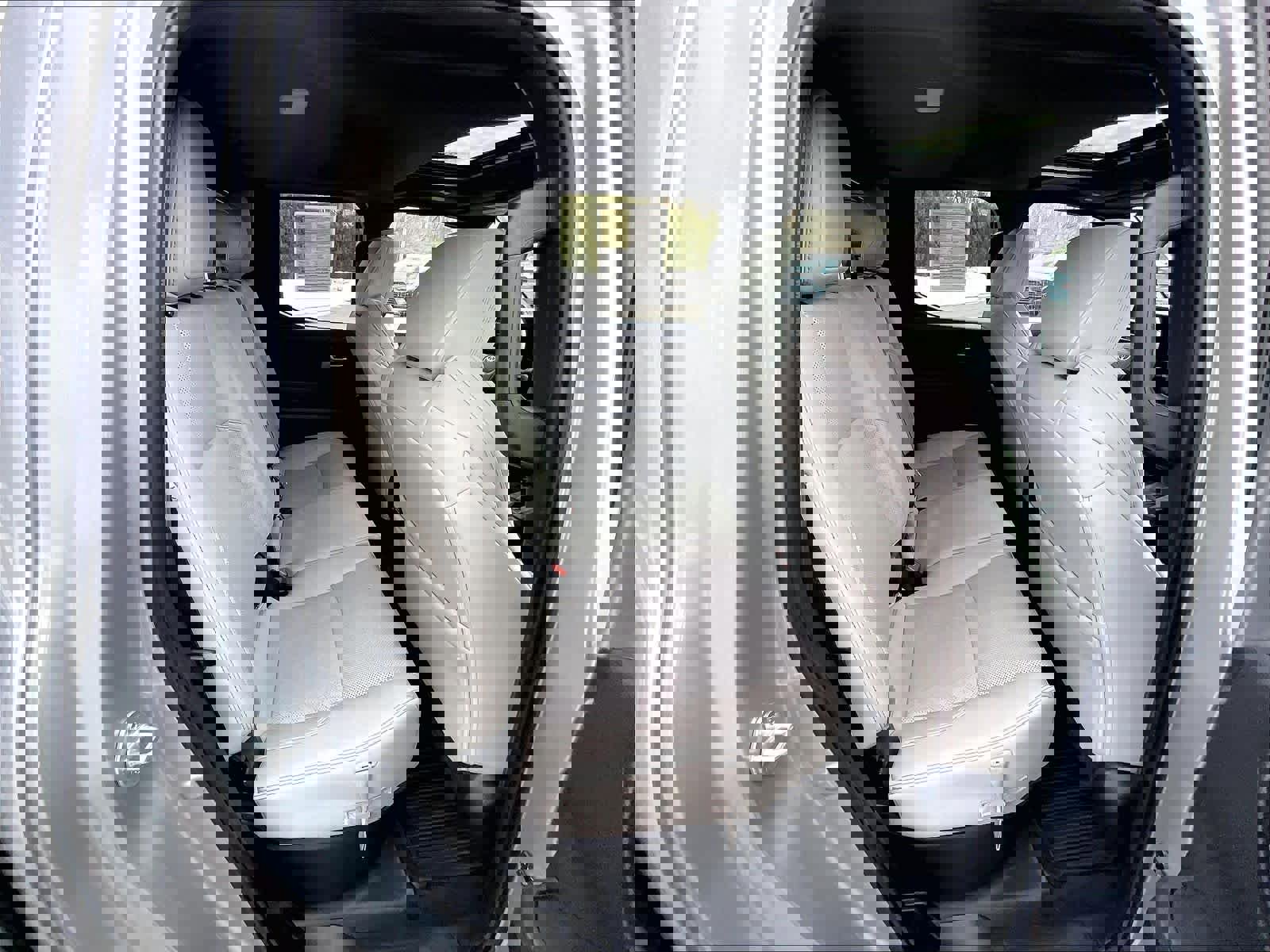 Used 2024 Toyota Tacoma Limited w/ Limited Package (LT) AWD/4WD image 16