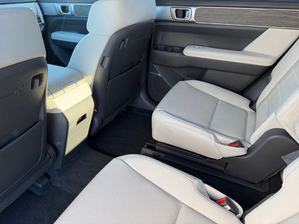 New 2027 Hyundai Santa Fe Limited AWD/4WD image 17