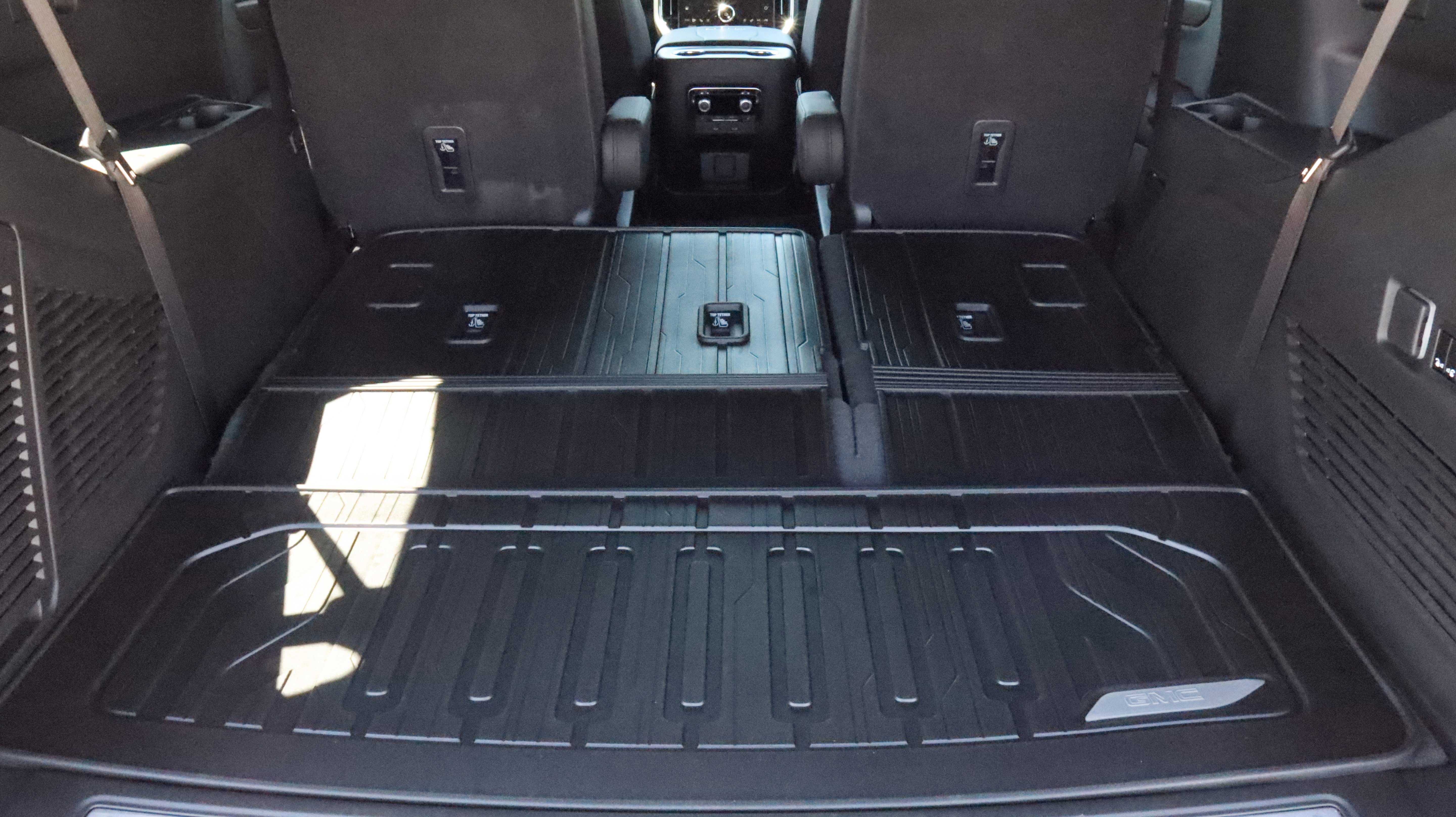 New 2026 GMC Yukon Denali w/ Denali Reserve Package AWD/4WD image 15