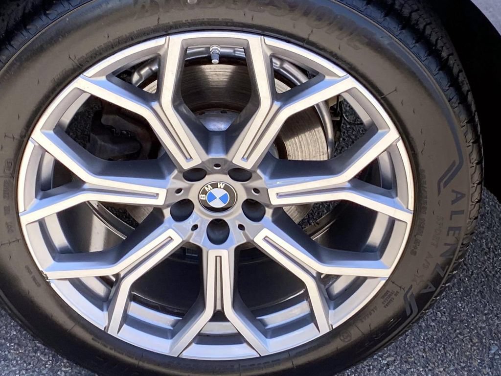 Used 2021 BMW X7 xDrive40i w/ Executive Package AWD/4WD image 30