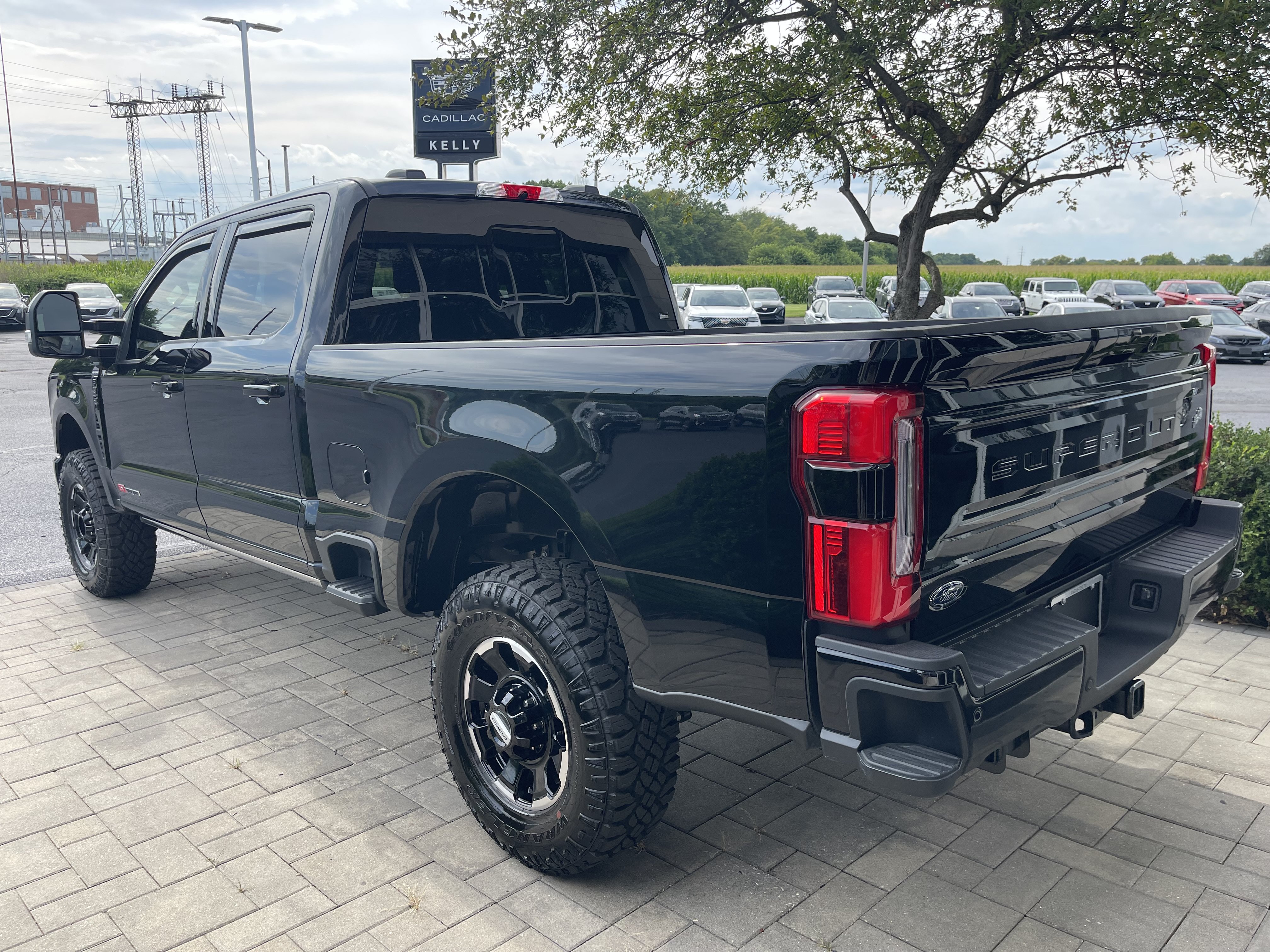Used 2026 Ford F350 Platinum w/ Tremor Off-Road Package AWD/4WD image 6