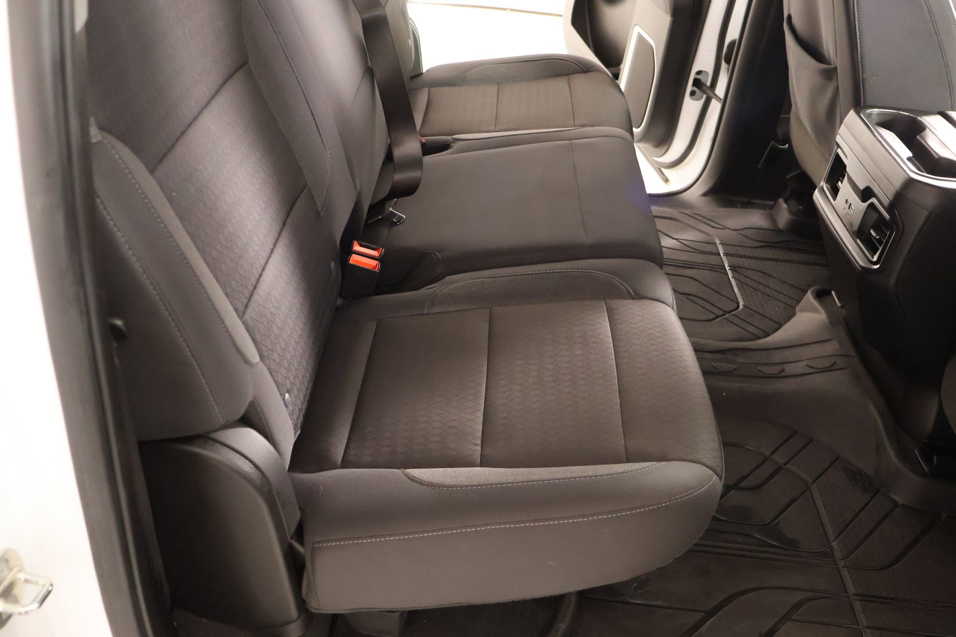 Used 2024 Chevrolet Silverado 1500 LT w/ Convenience Package II image 15