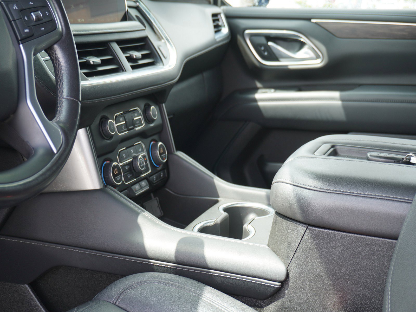 Used 2022 Chevrolet Tahoe Z71 image 24