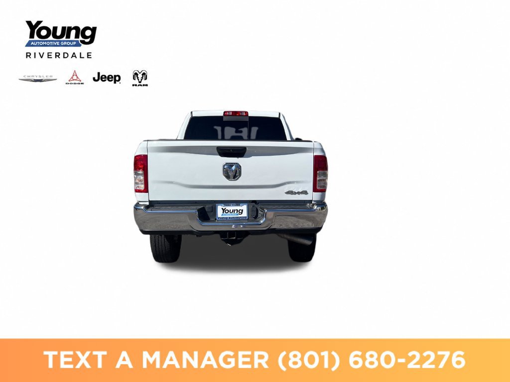 Used 2024 RAM 2500 Tradesman w/ Chrome Appearance Group AWD/4WD image 4