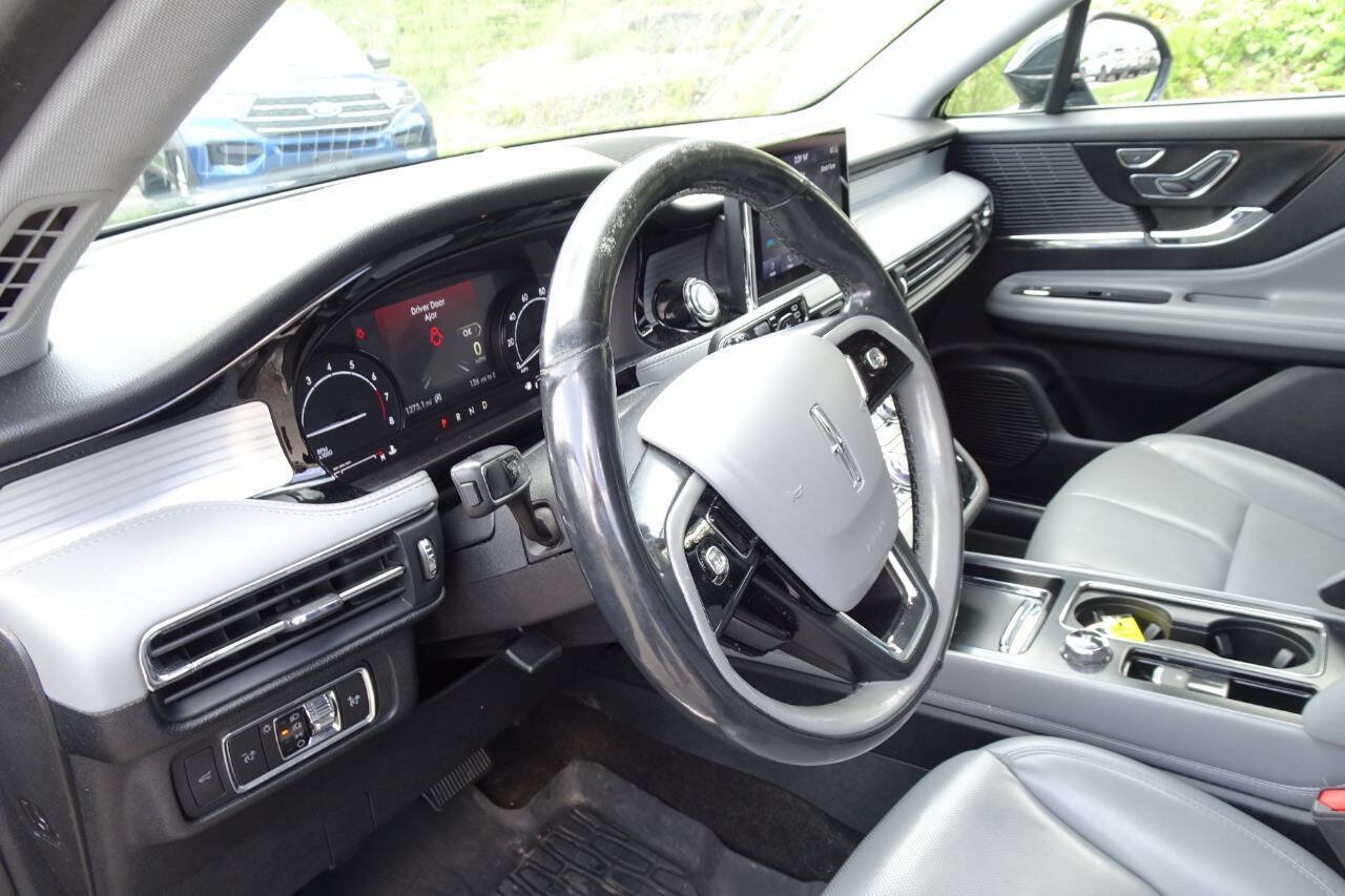 Used 2020 Lincoln Corsair AWD w/ Equipment Group 101A image 14