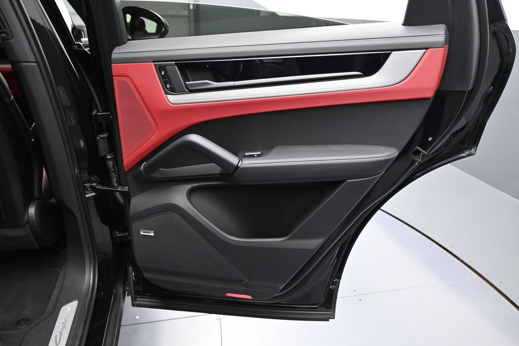 Certified 2026 Porsche Cayenne E-Hybrid Coupe AWD/4WD image 25