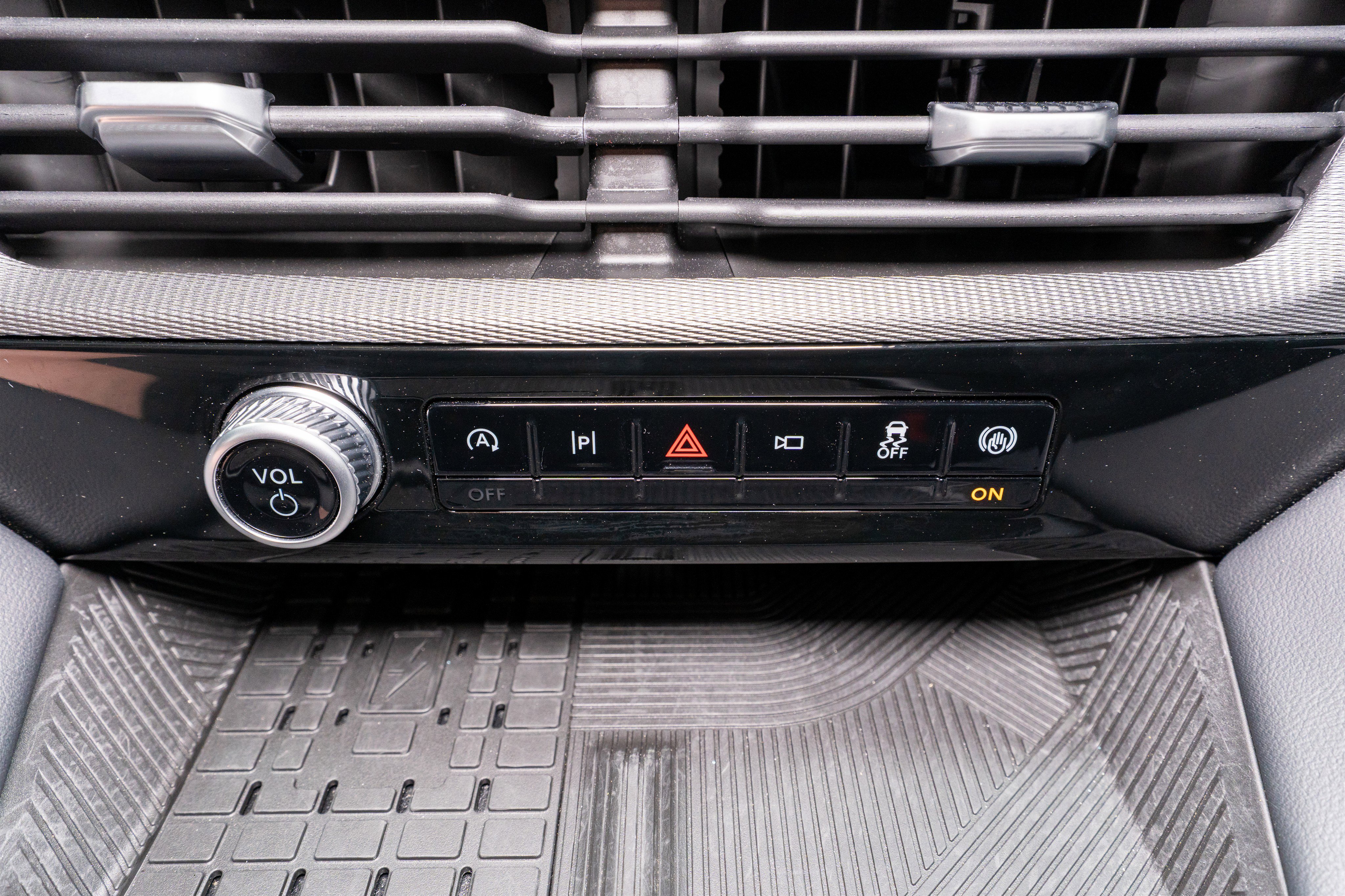 Used 2025 Ford Explorer ST w/ Sun And Sound Package image 23