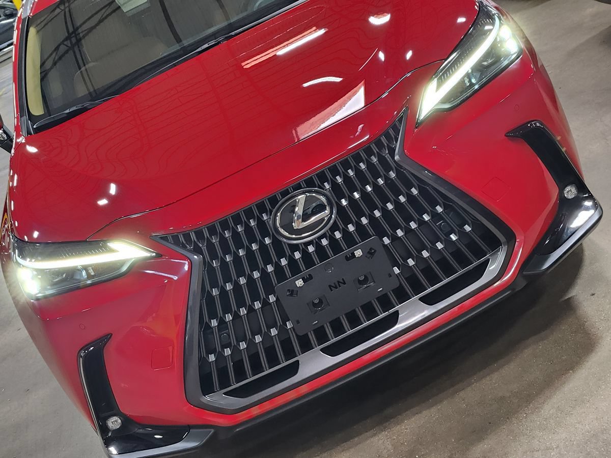 Used 2025 Lexus NX 250 FWD w/ Accessory Package (2T) image 19