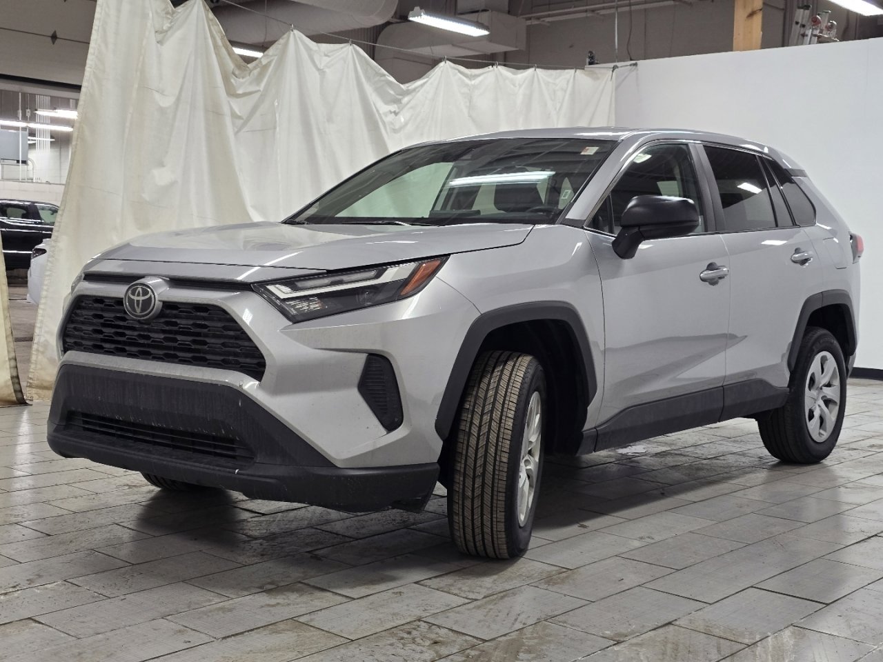 Used 2024 Toyota RAV4 LE image 10