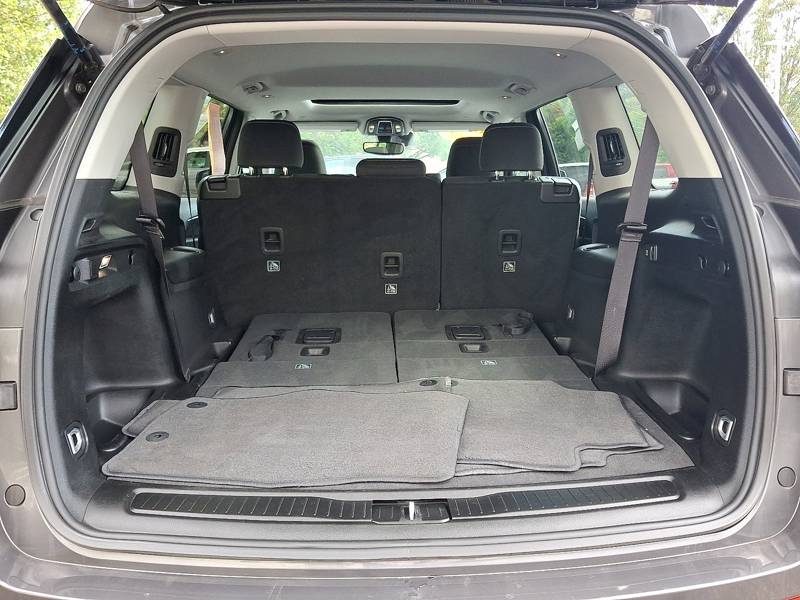 Certified 2022 Jeep Grand Cherokee L Laredo w/ Luxury Tech Group I image 28